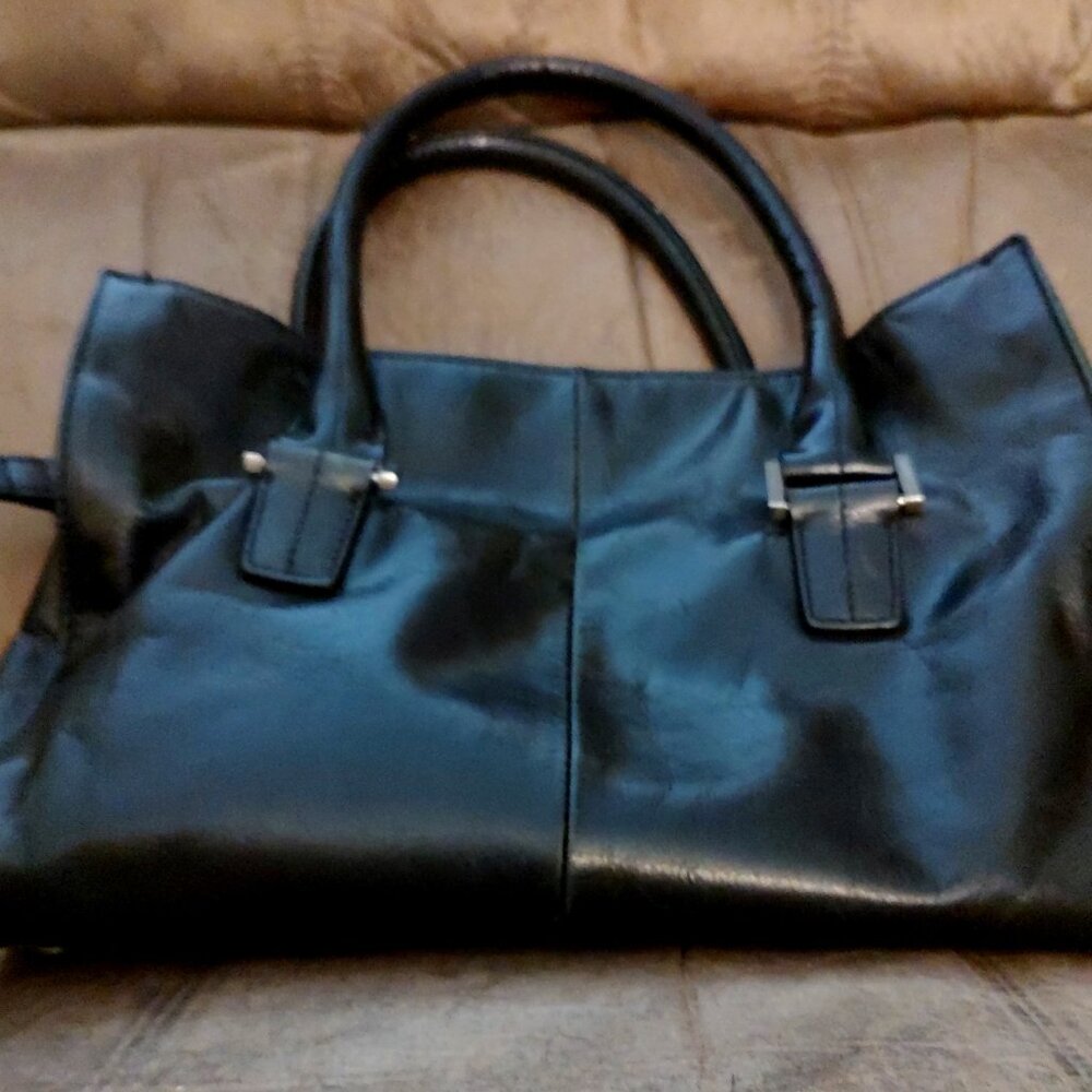 Kenneth Cole Black Leather Purse